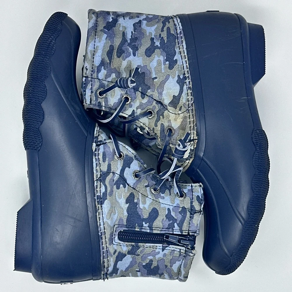 Big Kids Sperry zip Camouflage Duck Boots size 4y